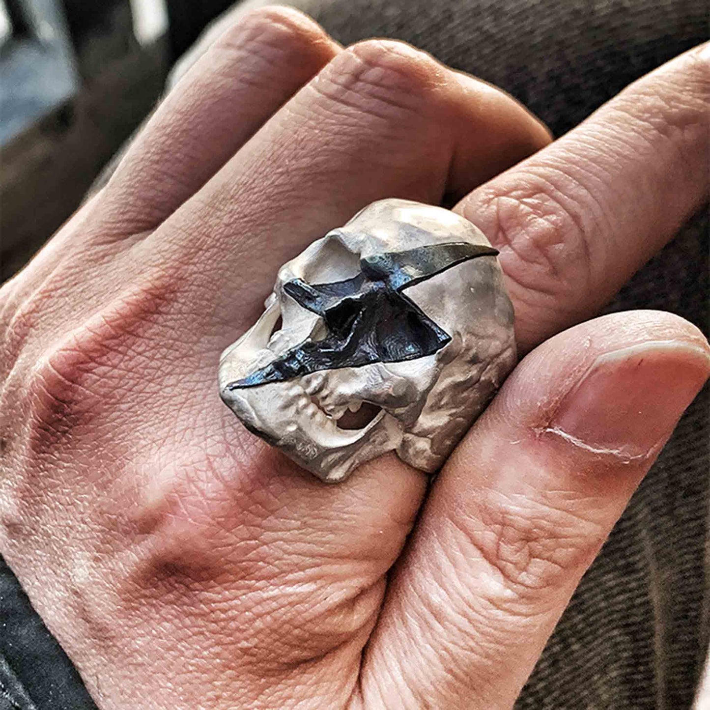 Gothic 925 Sterling Silver & Titanium Lightning Skull Ring - Retro Niche High-end Domineering Motorcycle Ring