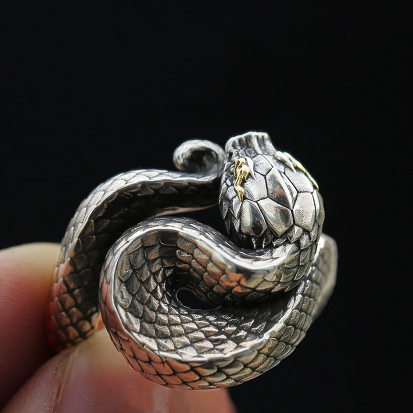 Gothic 925 Sterling Silver Viper Snake Ring - Retro Niche Statement Tail Ring